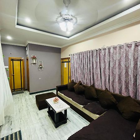 The Q3 Inn กูวาฮาติ ภายนอก รูปภาพ