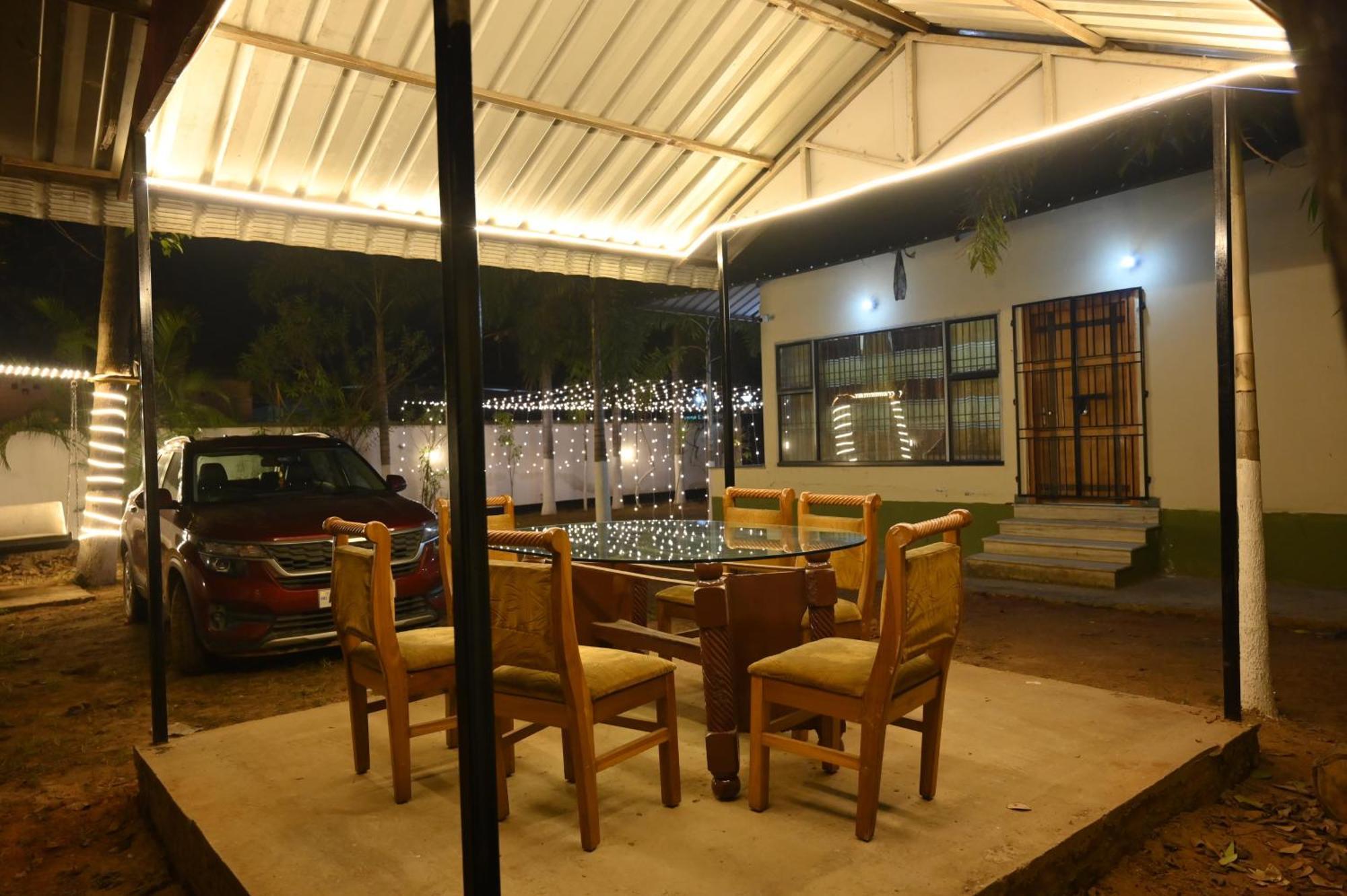 The Q3 Inn กูวาฮาติ ภายนอก รูปภาพ