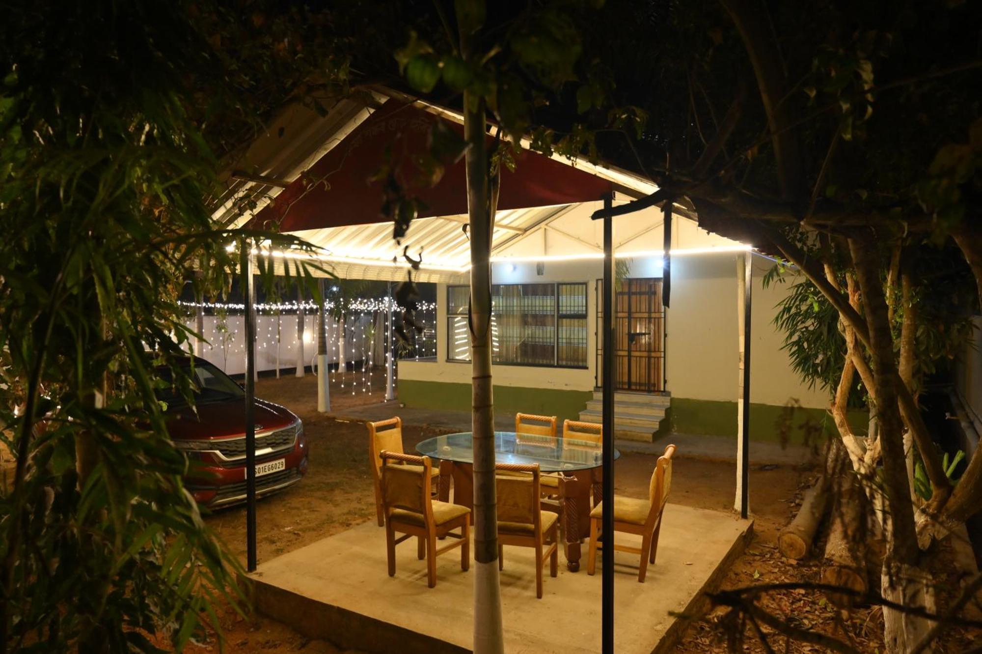 The Q3 Inn กูวาฮาติ ภายนอก รูปภาพ