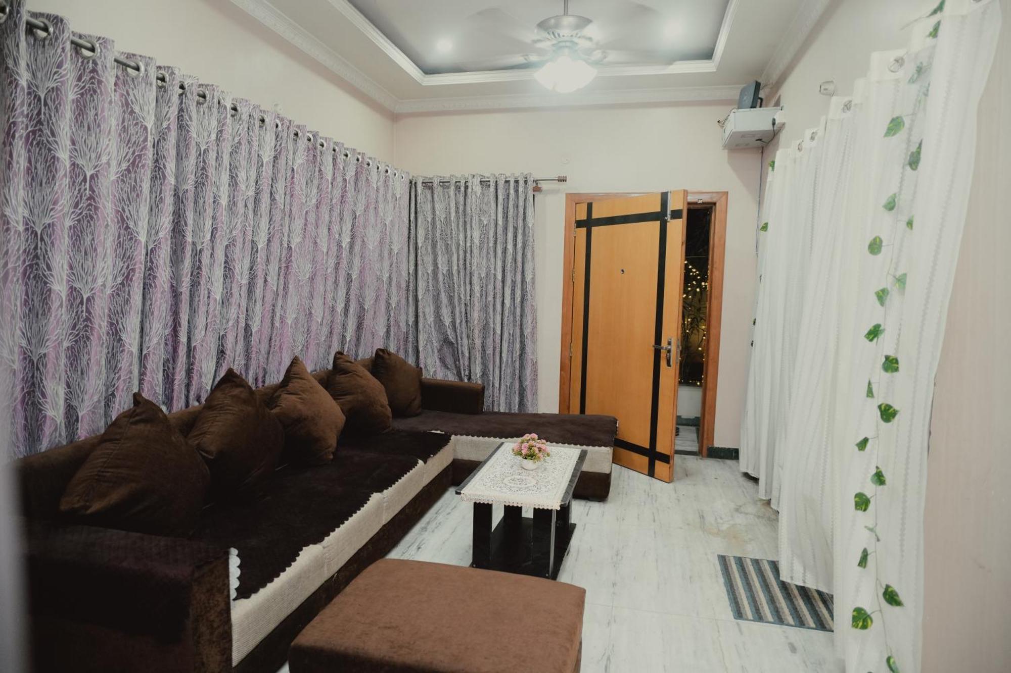 The Q3 Inn กูวาฮาติ ภายนอก รูปภาพ