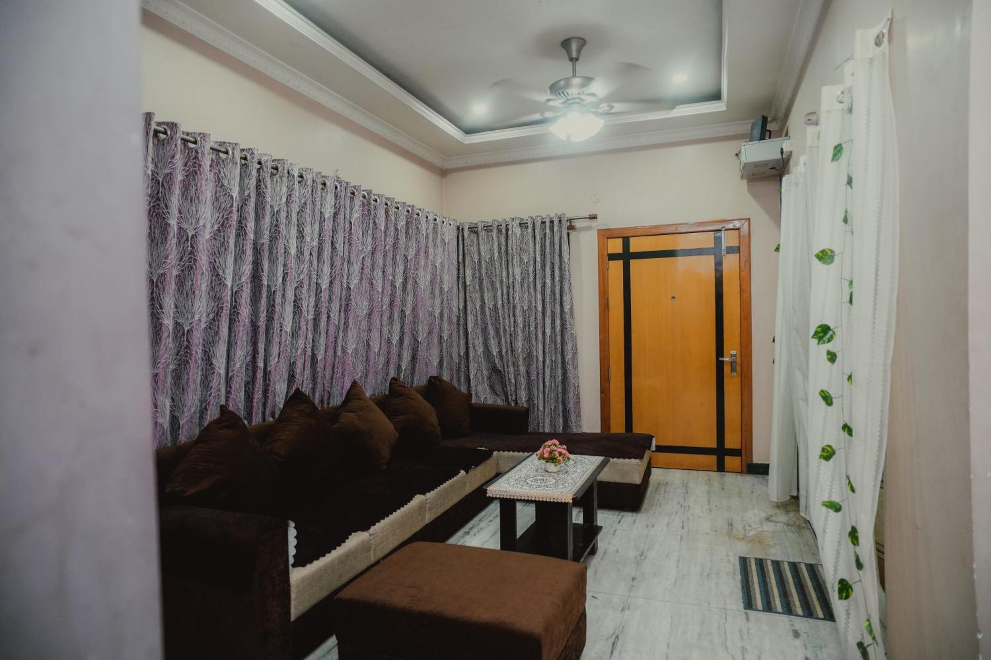 The Q3 Inn กูวาฮาติ ภายนอก รูปภาพ